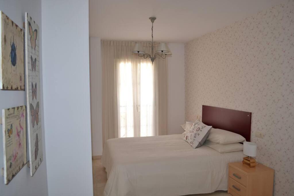 Precioso Apartamento En Primera Linea De Playa En Caleta De Velez Luaran gambar