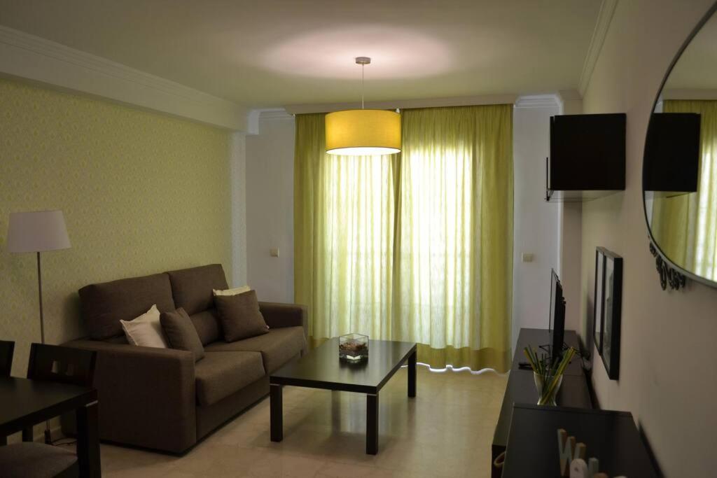 Precioso Apartamento En Primera Linea De Playa En Caleta De Velez Luaran gambar