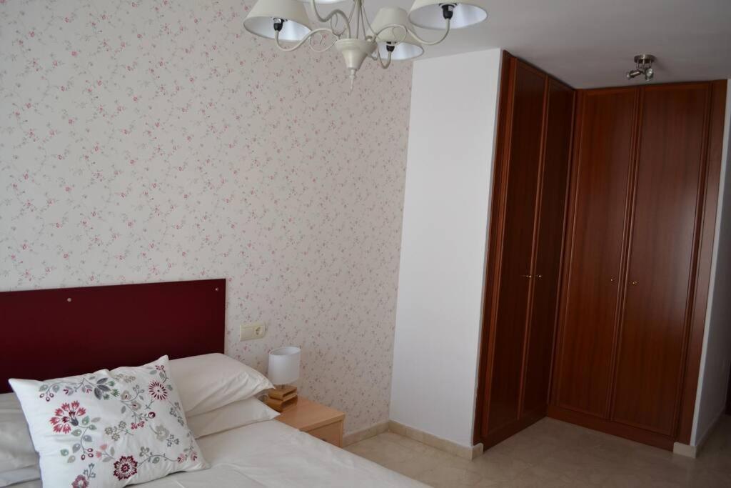Precioso Apartamento En Primera Linea De Playa En Caleta De Velez Luaran gambar