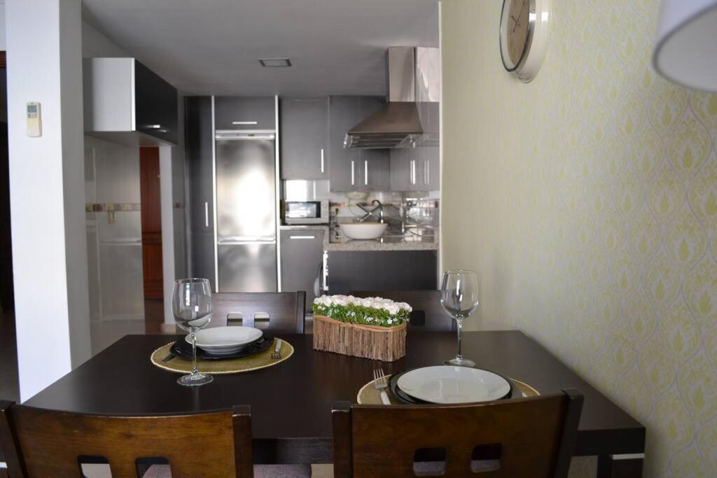 Precioso Apartamento En Primera Linea De Playa En Caleta De Velez Luaran gambar