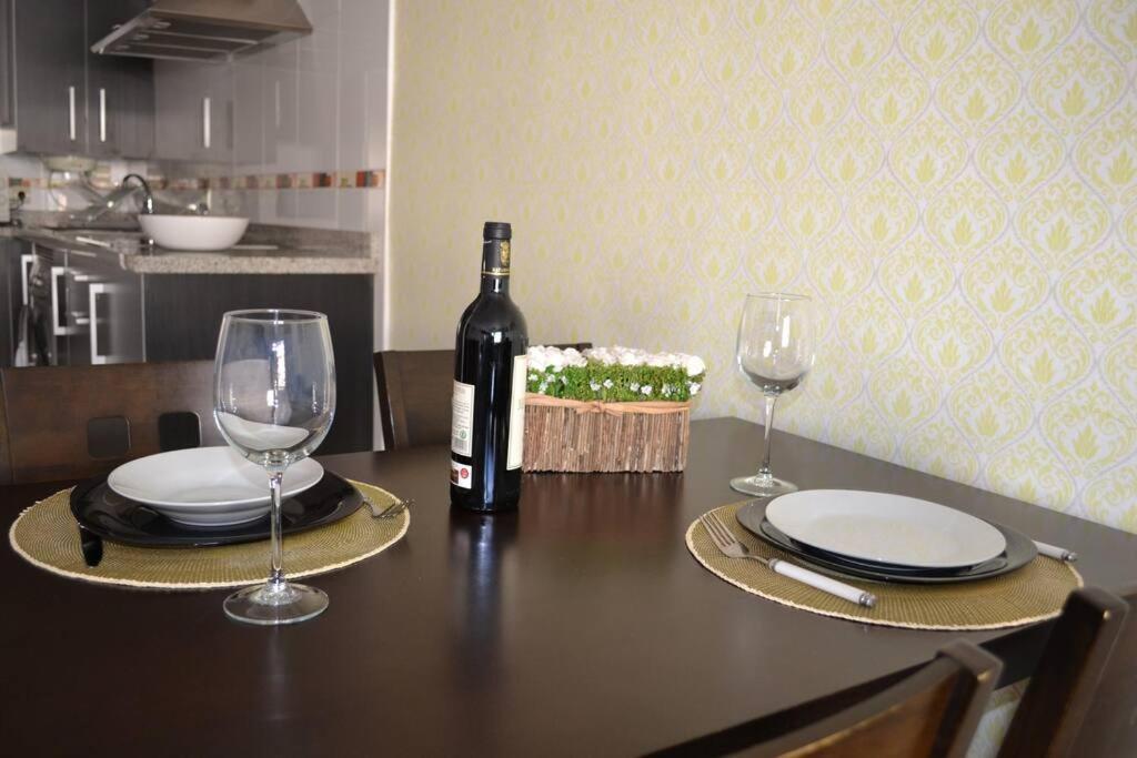 Precioso Apartamento En Primera Linea De Playa En Caleta De Velez Luaran gambar