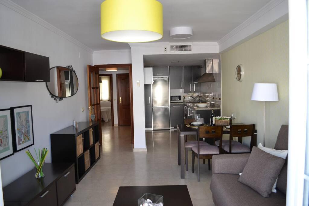 Precioso Apartamento En Primera Linea De Playa En Caleta De Velez Luaran gambar