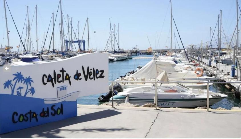 Precioso Apartamento En Primera Linea De Playa En Caleta De Velez Luaran gambar